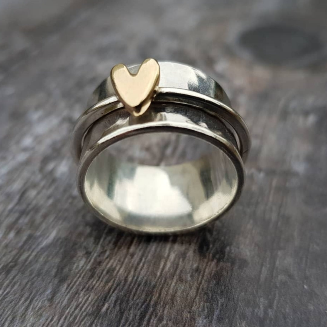 Anna | Anillo de plata con corazón dorado