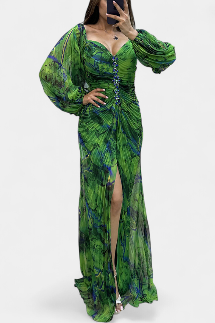 Quintessa | Vestido Maxi Plisado con Mangas Largas y Estampado Vibrante